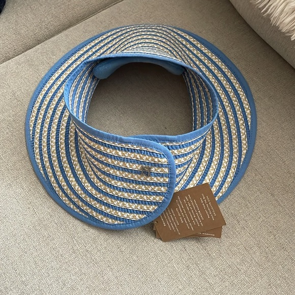 Eric Javits Brooke Packable Visor - Picture 3 of 6